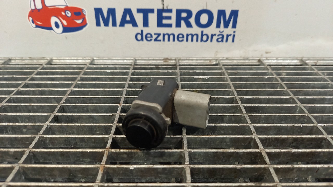 SENZOR PARCARE SPATE VW GOLF IV - - (199