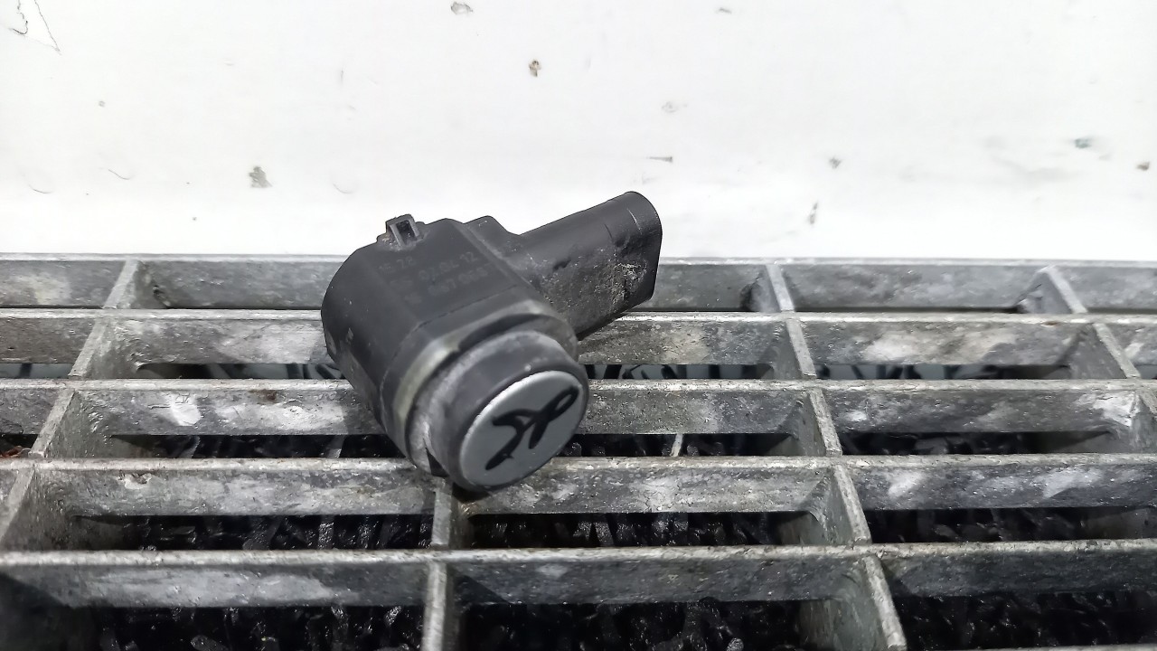 SENZOR PARCARE SPATE VW TOURAN - - (2010 2015)