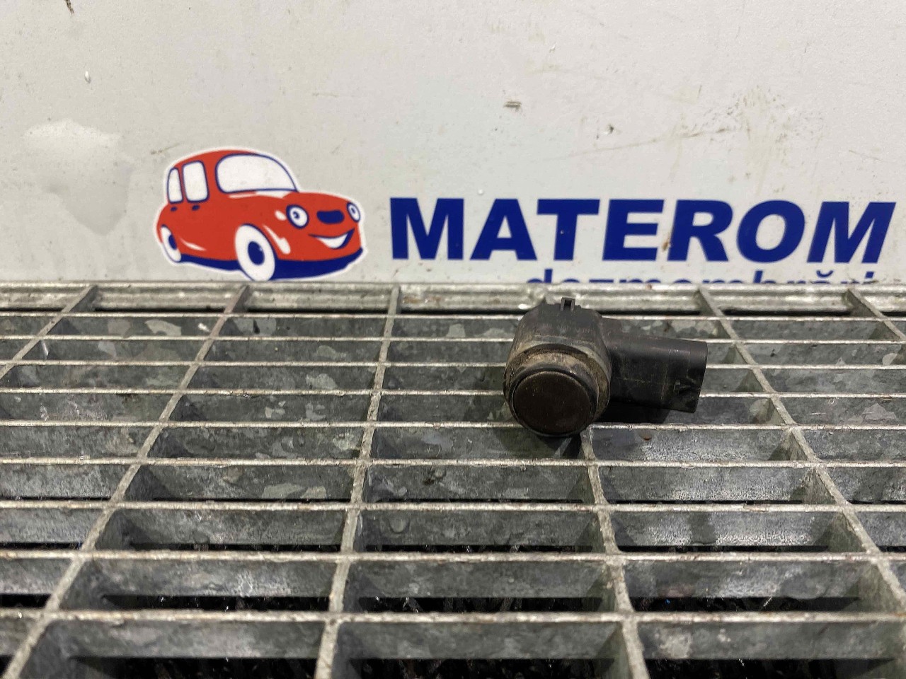 SENZOR PARCARE SPATE VW TOURAN - - (2010 2015)