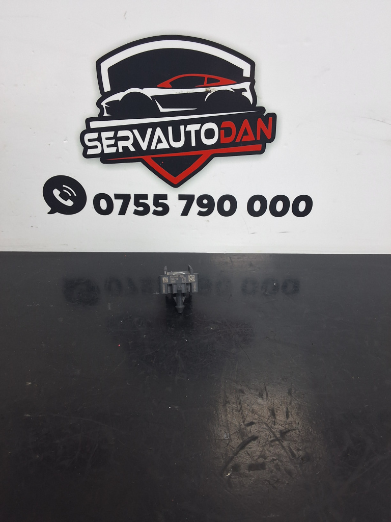 Senzor pedestrian Audi A3 (2012-2019) [8V1] 1.6 Motorina 2018, 8V0959109B