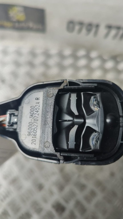 Senzor ploaie Hyundai i30 1.6 CRDI cod motor D4FB 128 cp / 94KW transmisie automata an 2014 cod 9600...