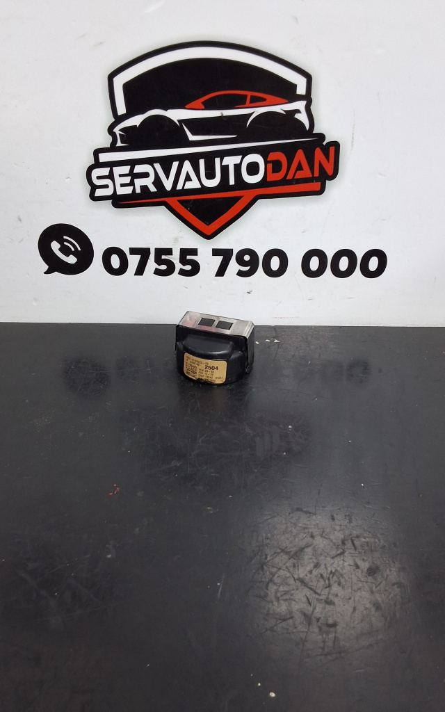 Senzor ploaie Mercedes-Benz GL (2013-2019) [x166] 3.0 Motorina 2013, A2469012504