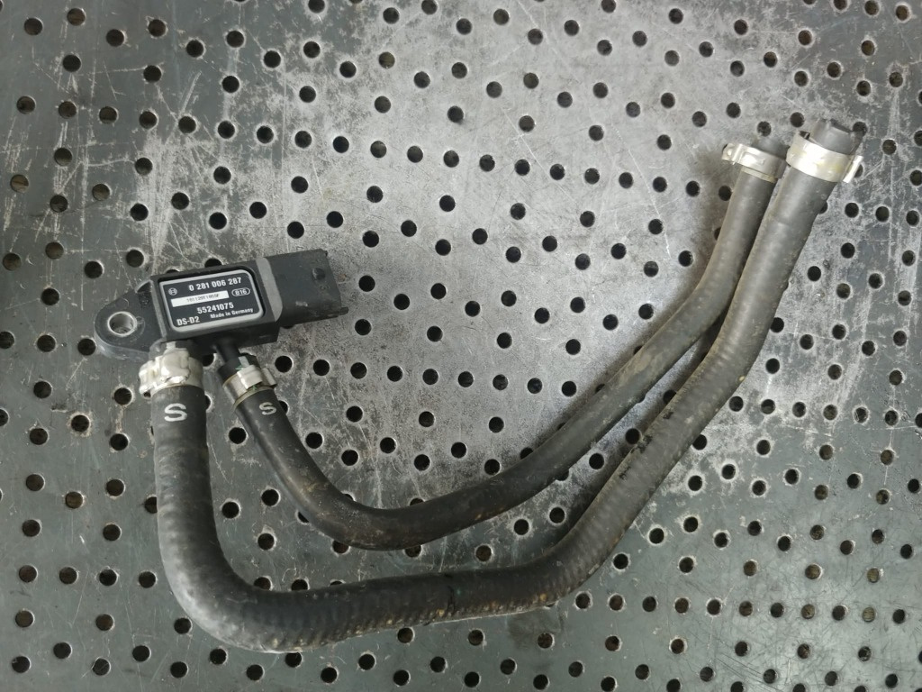 Senzor presiune 1.3 d 1.6 d jeep renegade fiat tipo grande punto 500 0281006287 55241075