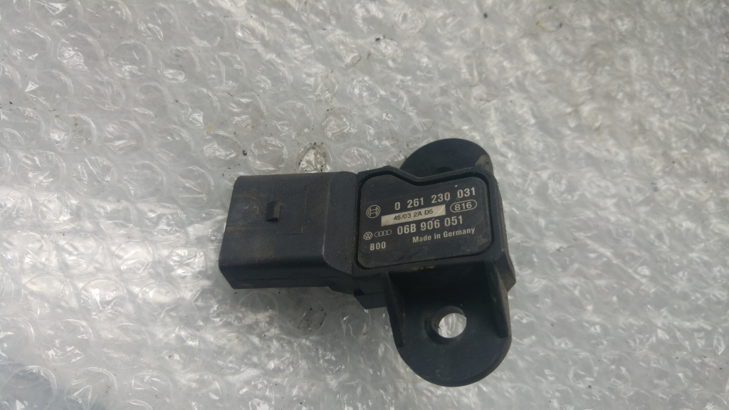 Senzor presiune 1.4 b vw polo 6n seat cordoba ibiza 2 06b906051 0261230031