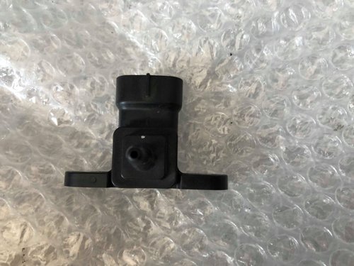 Senzor presiune 2.0 d mazda 3 5 dupa 2003 rf7j18211