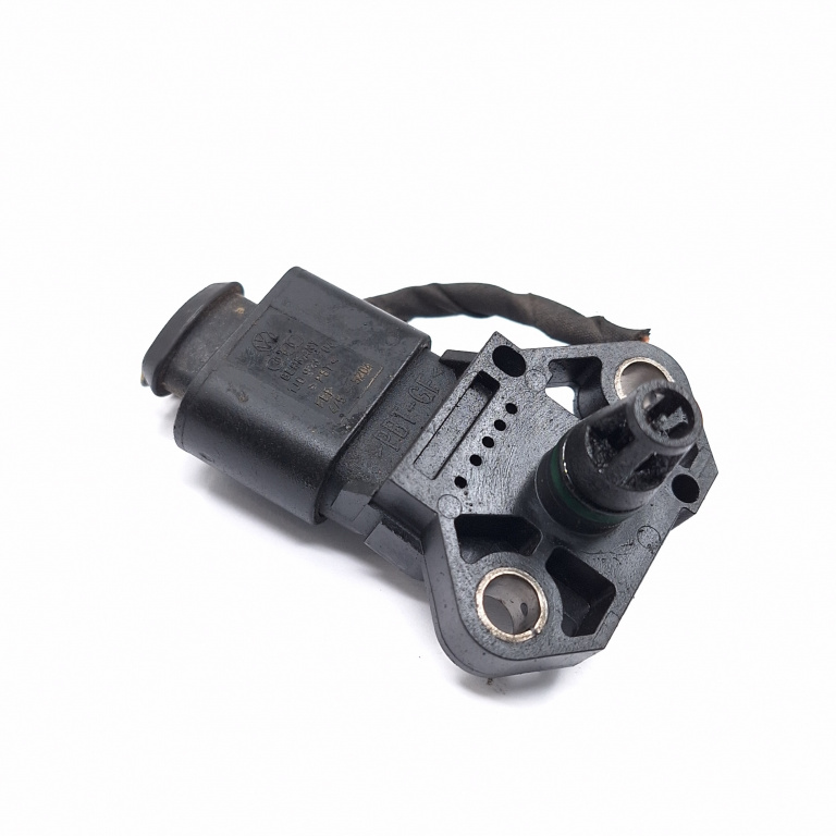 Senzor Presiune Admisie Vw Touran (1T) 2003-2010 1.4 Tsi Benzina 0281002401, 038906051C, 0281-002-401, 1J0973704 Bosch