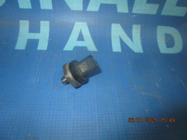 Senzor presiune BMW G30 530i ;8631820 (rampa)