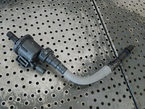 Senzor presiune combustibil 1.2b hn09 peugeot 208 983534088003