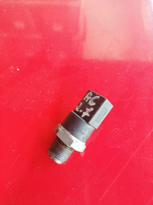 Senzor presiune combustibil Audi A6 (2004-2011) [4F2, C6] 2.7 Motorina 2010