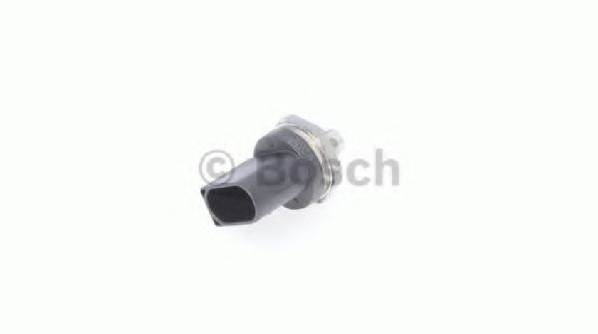 Senzor, presiune combustibil AUDI Q3 (8U) (2011 - 2016) BOSCH 0 261 545 078 piesa NOUA