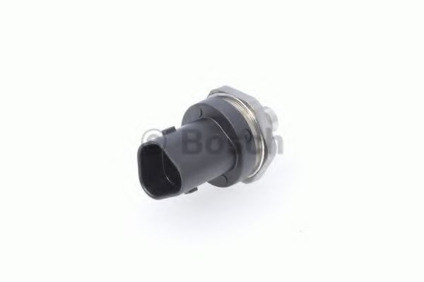 Senzor, presiune combustibil VOLVO V60 (2010 - 2016) BOSCH 0 261 545 063 piesa NOUA