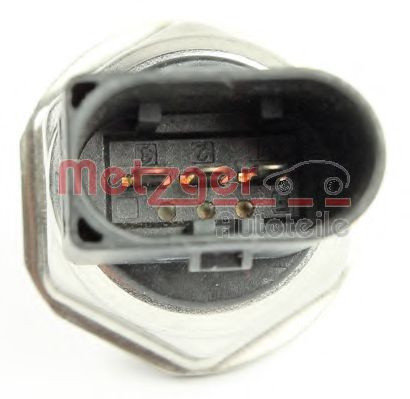 Senzor, presiune combustibil VW TOUAREG (7LA, 7L6, 7L7) (2002 - 2010) METZGER 0906210 piesa NOUA