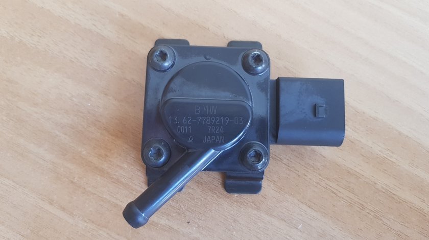 senzor presiune filtru particule bmw E83 e81 e65 e66 E60 E90 e70 cod 13627789219