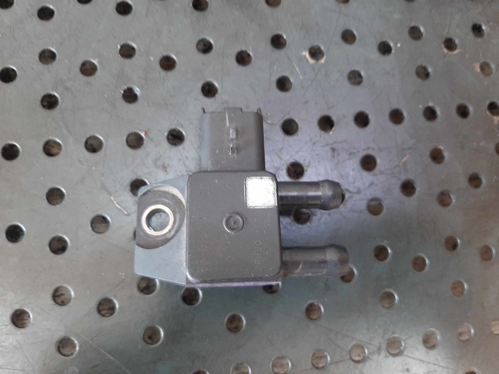 Senzor presiune gaze citroen c4 peugeot 308 2008 1.6 hdi 9662143180