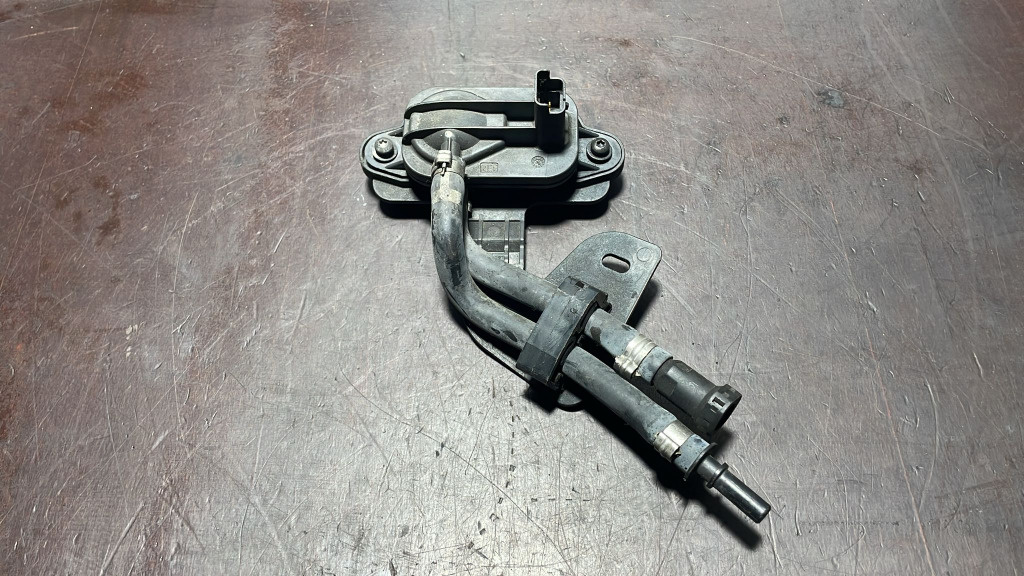 Senzor presiune gaze cod 9645022680 pentru Peugeot Citroen motor 1.6HDI 2.0 hdi