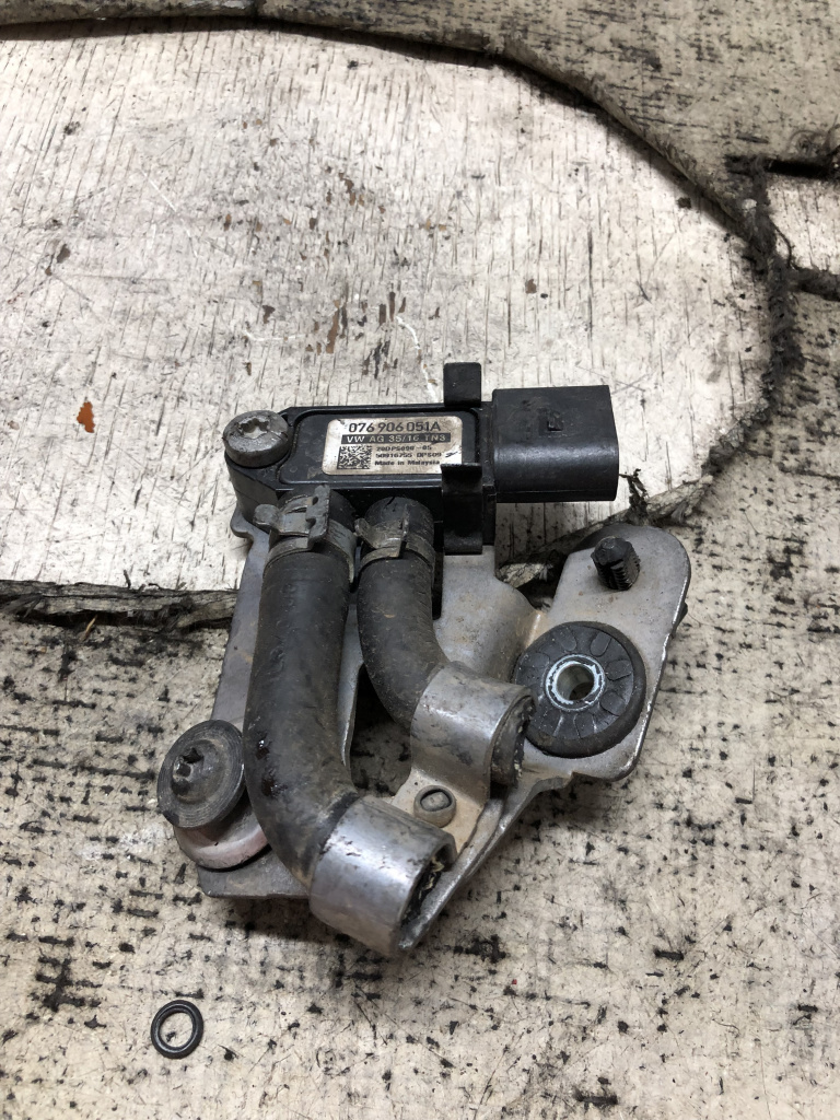 Senzor presiune gaze evacuare Audi A4 2007, 076906051A
