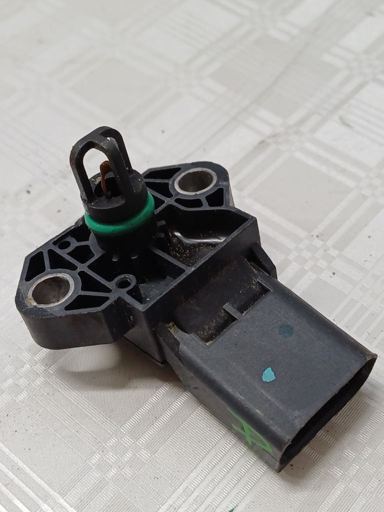 Senzor presiune gaze evacuare Audi A4 B9 - Motorina 2017, 04C906051