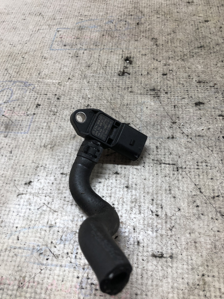 Senzor presiune gaze evacuare Skoda Octavia 3 1.6 2014, 04L906051B