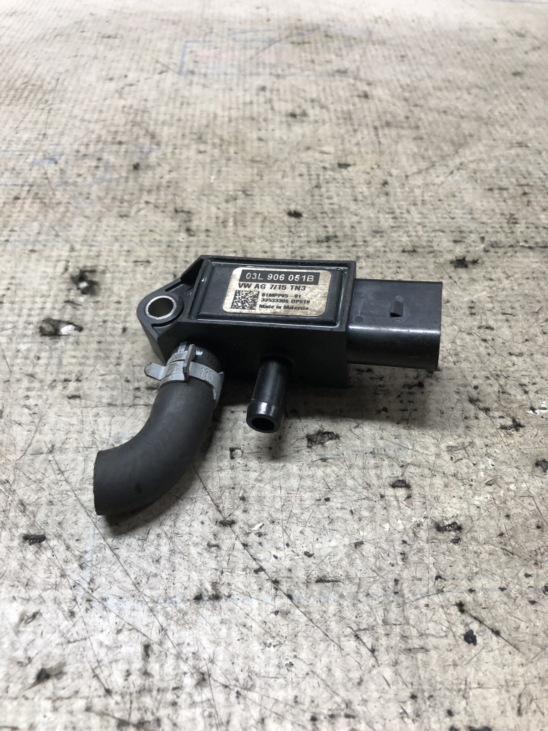 Senzor presiune gaze evacuare Skoda Octavia 3 1.6 Motorina 2015, 03L906051B