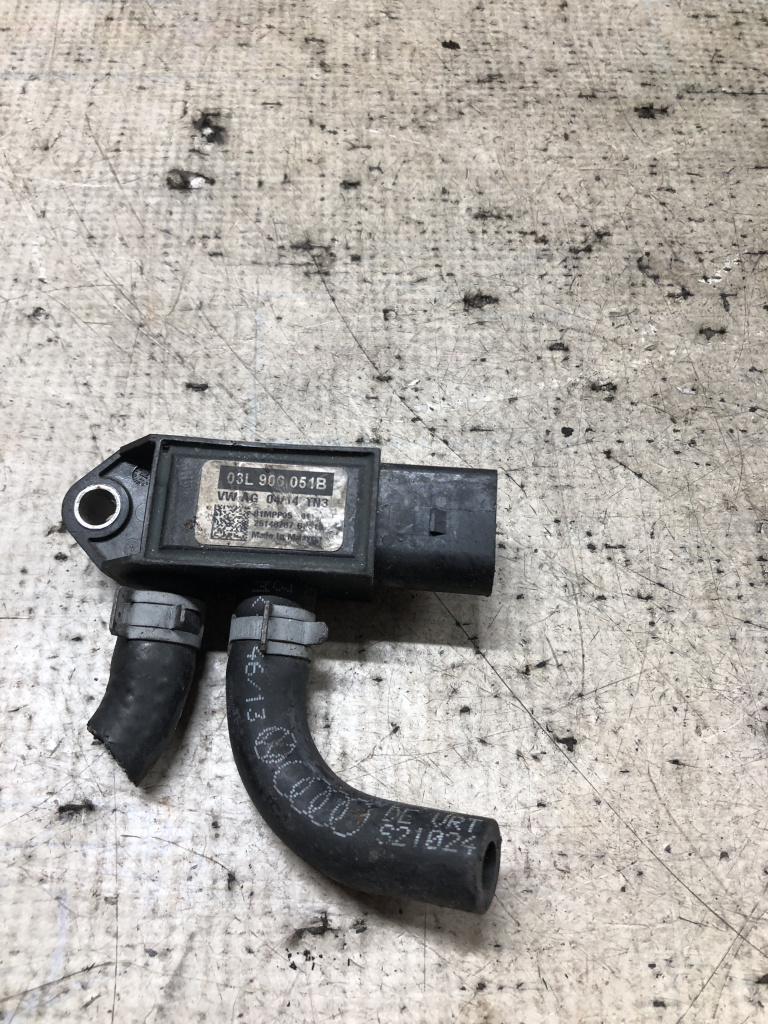 Senzor presiune gaze evacuare Skoda Octavia 3 1.6 Motorina 2015, 03L906051B