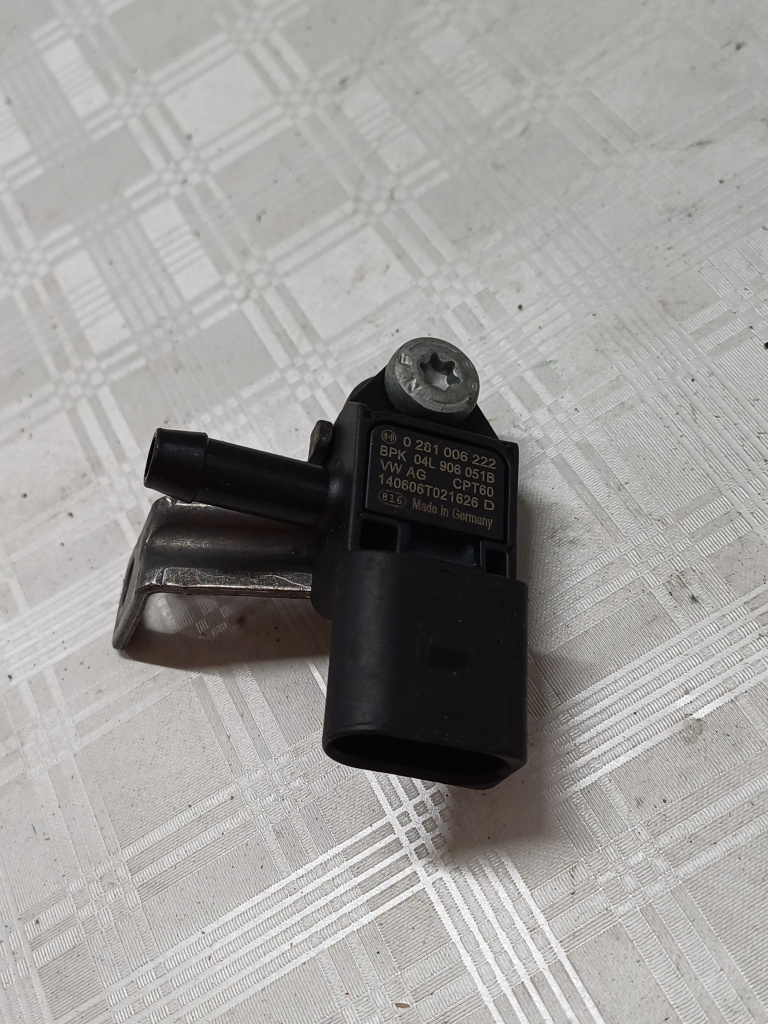Senzor presiune gaze evacuare Volkswagen Golf 7 2.0 Motorina 2015, 04L906051B