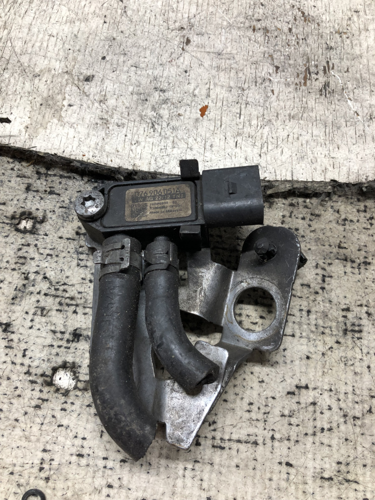 Senzor presiune gaze evacuare Volkswagen Passat B6 2006, 076906051A