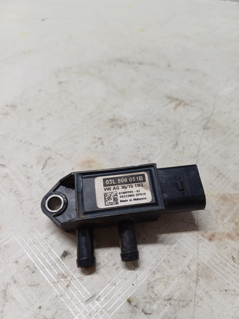 Senzor presiune gaze evacuare Volkswagen Tiguan 2.0 Motorina 2013, 03L906051B
