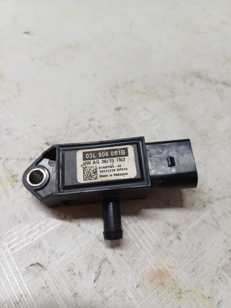 Senzor presiune gaze evacuare Volkswagen Tiguan 2.0 Motorina 2013, 03L906051B