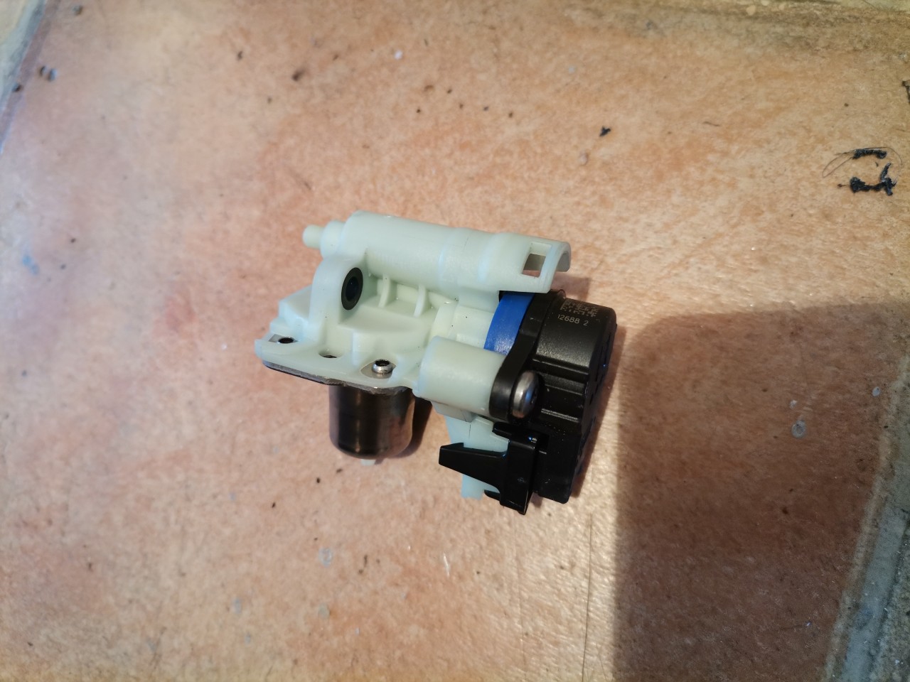Senzor presiune injector adblue Volvo V40, XC40, Mercedes (2018-2021) cod 98001576