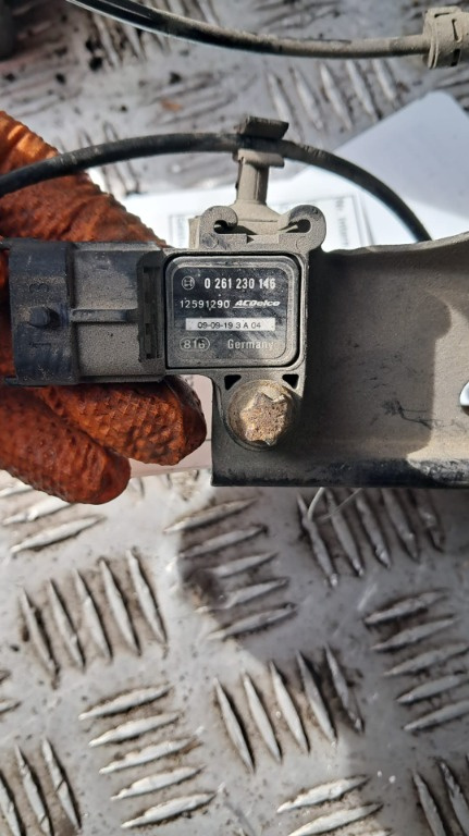 Senzor presiune Opel Astra J 1.6 benzina cod motor A16LET an 2010 cod 12591290 / 0261230146