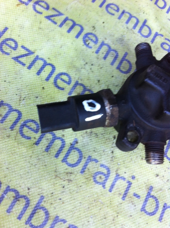 Senzor presiune rampa Renault Clio 2 [1998 - 2005] Hatchback 3-usi 1.5 DCI MT (82 hp) II (BB0/1/2_ CB0/1/2_)