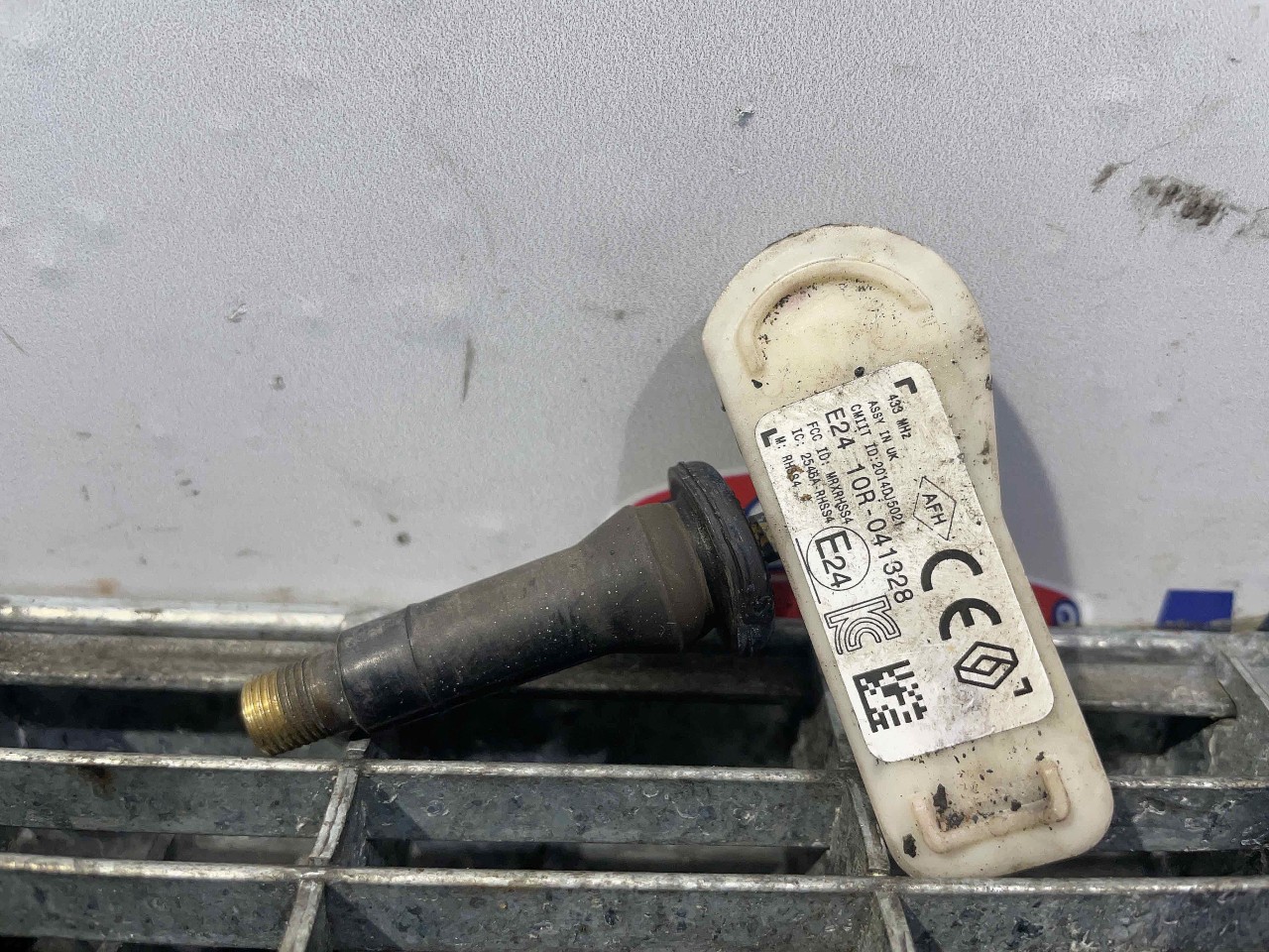 SENZOR PRESIUNE ROTI DACIA SANDERO - - (2012 2019)