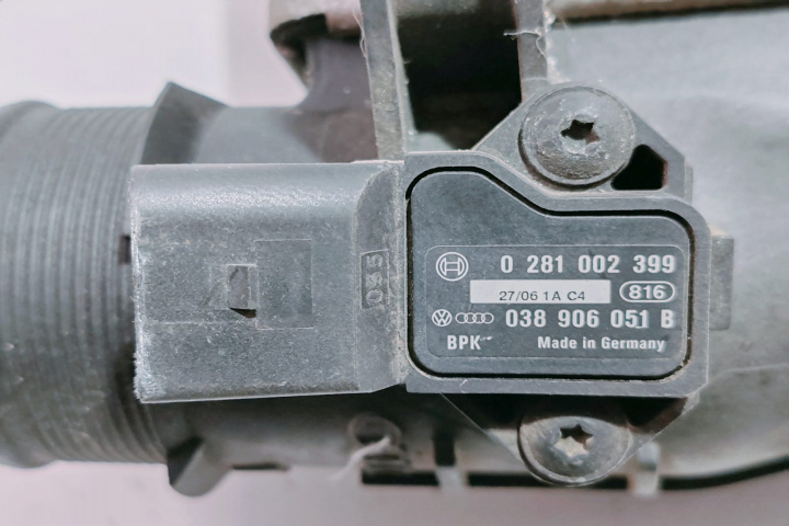 Senzor presiune supraalimentare 038906051B Audi A6 4F/C6 [2004 - 2008]