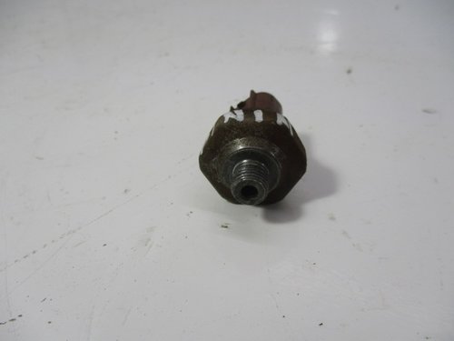 SENZOR PRESIUNE ULEI COD 320118119 MITSUBISHI PAJERO PININ 1.8 MPI FAB. 1999 – 2007 ⭐⭐⭐⭐...