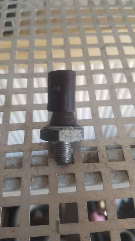 Senzor presiune ulei OEM 038919081D