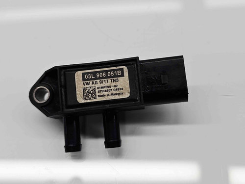 Senzor presiune Volkswagen Passat B8 (3G2) [Fabr 2015-prezent] 03L906051B