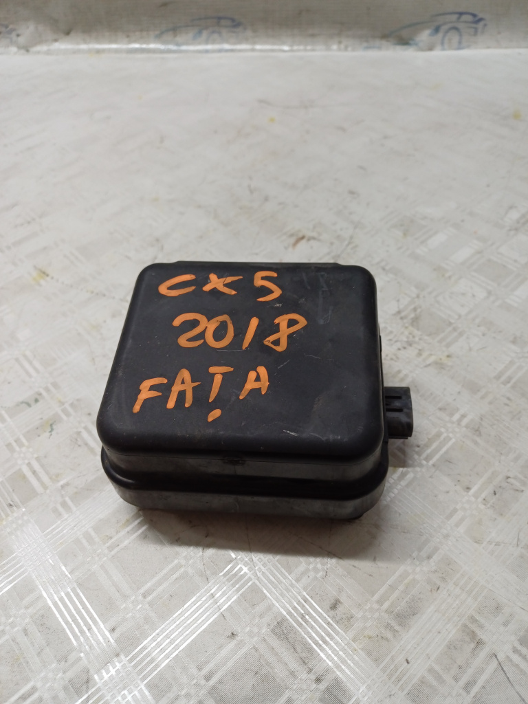 SENZOR RADAR / DISTRONIC Mazda CX-5 - Benzina 2018, KD7J67XA1
