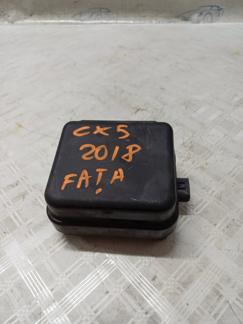 SENZOR RADAR / DISTRONIC Mazda CX-5 - Benzina 2018, KD7J67XA1