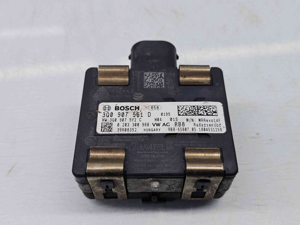 Senzor radar distronic Volkswagen Passat B8 (3G2) [Fabr 2015-prezent] 3Q0907561D