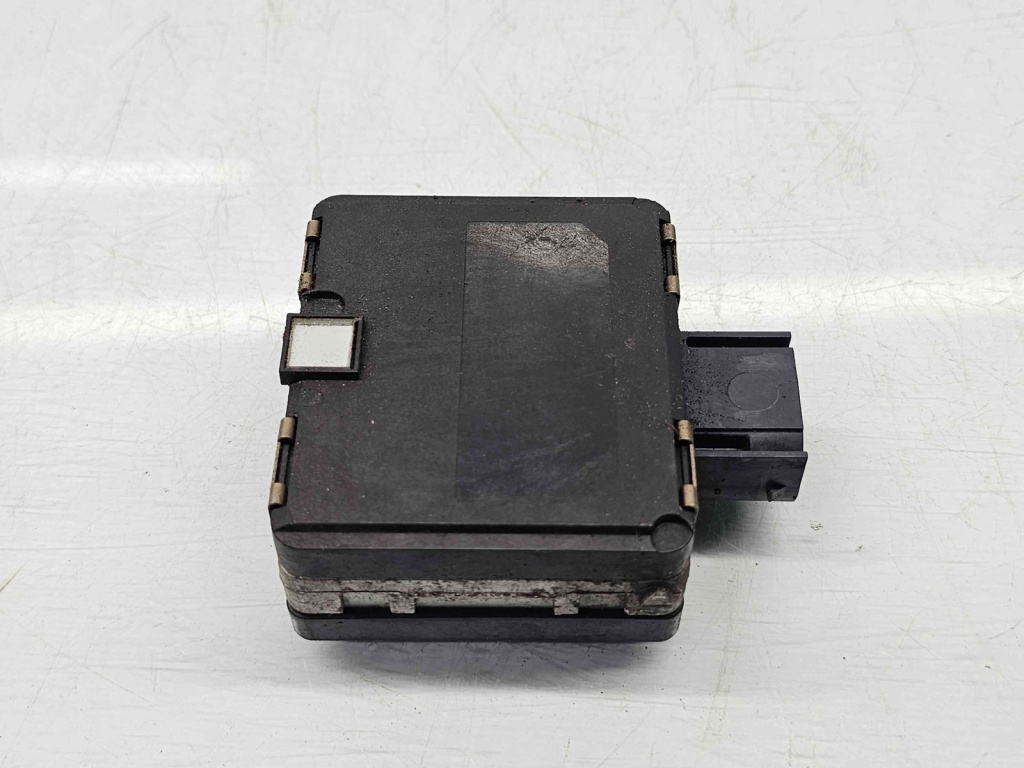 Senzor radar distronic Volkswagen Passat B8 (3G2) [Fabr 2015-prezent] 3Q0907561D