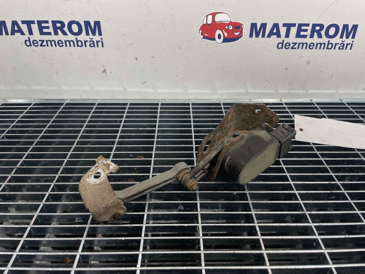 SENZOR REGLARE FAR AUDI A8 A8 - - (2002 2005)