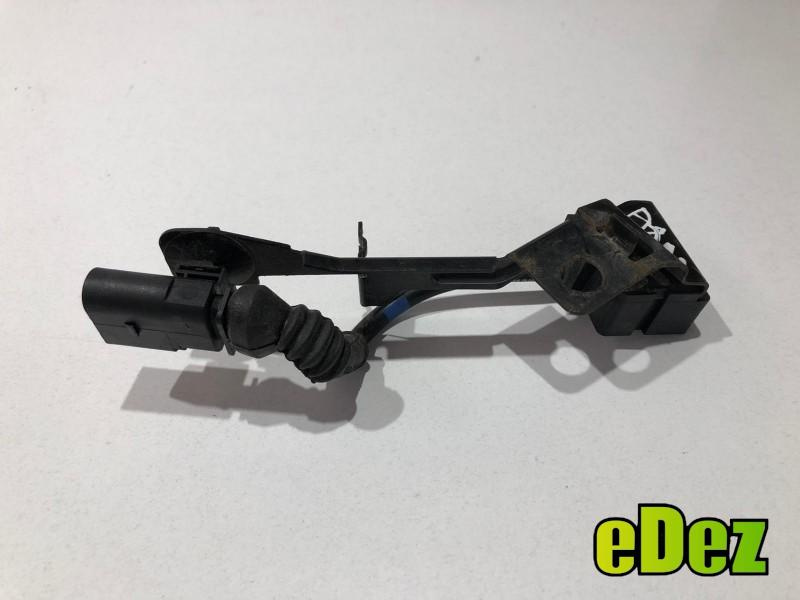 Senzor suspensie dreapta spate Audi A8 (2002-2009) [4E] D3 4e0616576k