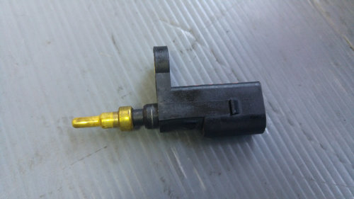 Senzor temperatura 1.5 b dhf vw golf 7 03f919501b