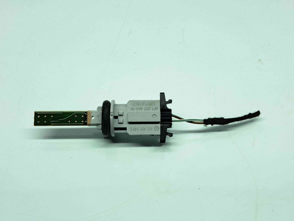Senzor temperatura aer bord Audi Q7 (4MB) [ Fabr 2015-prezent] 1K0907543E