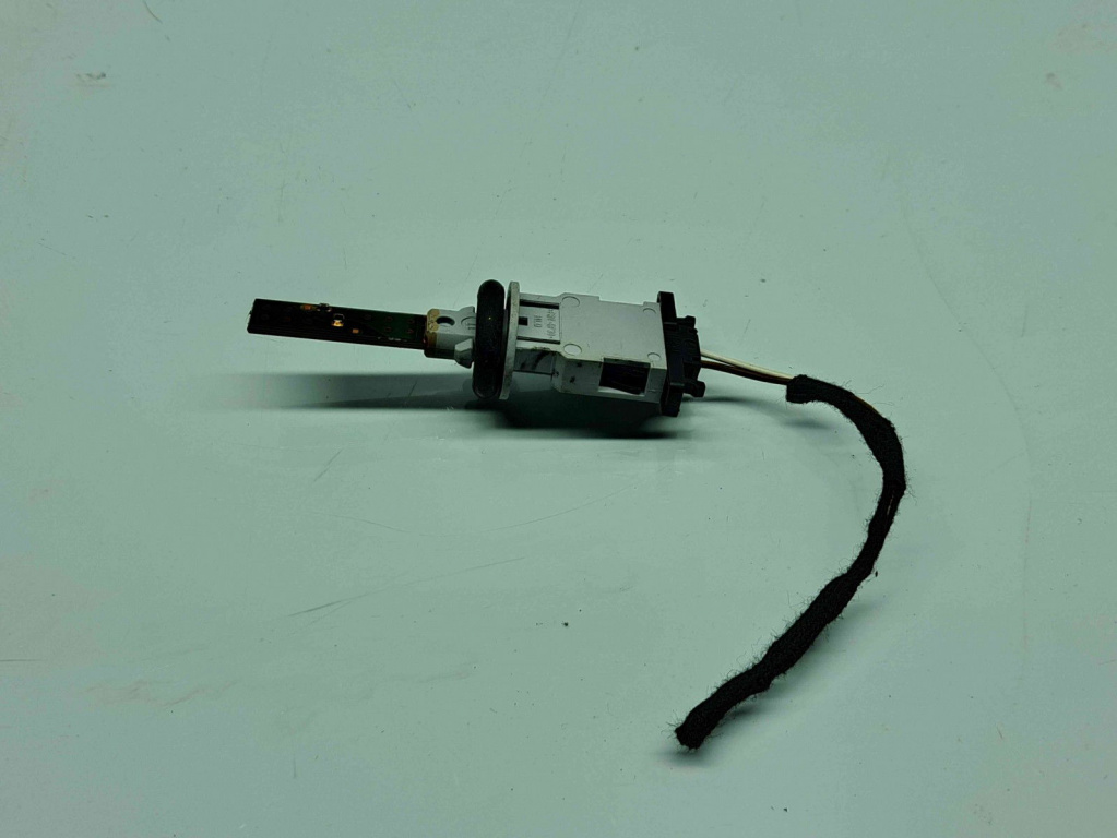 Senzor temperatura aer bord Audi Q7 (4MB) [ Fabr 2015-prezent] 1K0907543E