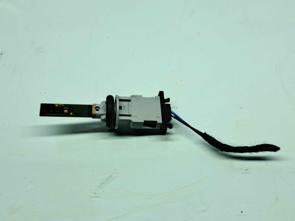 Senzor temperatura aer bord Audi Q7 (4MB) [ Fabr 2015-prezent] 1K0907543E