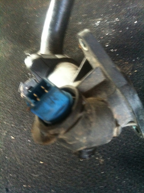 Senzor temperatura apa Volkswagen VW Passat B5 [1996 - 2000] wagon 1.8 MT (125 hp) (3B5)