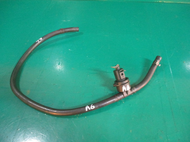 SENZOR TEMPERATURA COD 038906081B AUDI A6 C5 1.9 TDI FAB. 2001 - 2005 ⭐⭐⭐⭐⭐