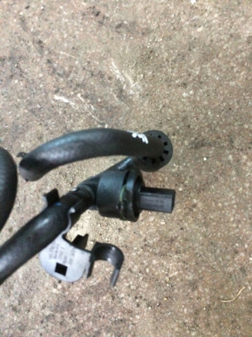 Senzor temperatura combustibil Skoda Octavia 2 [2004 - 2008] Liftback 5-usi 2.0 TDI MT (140 hp) 1Z3
