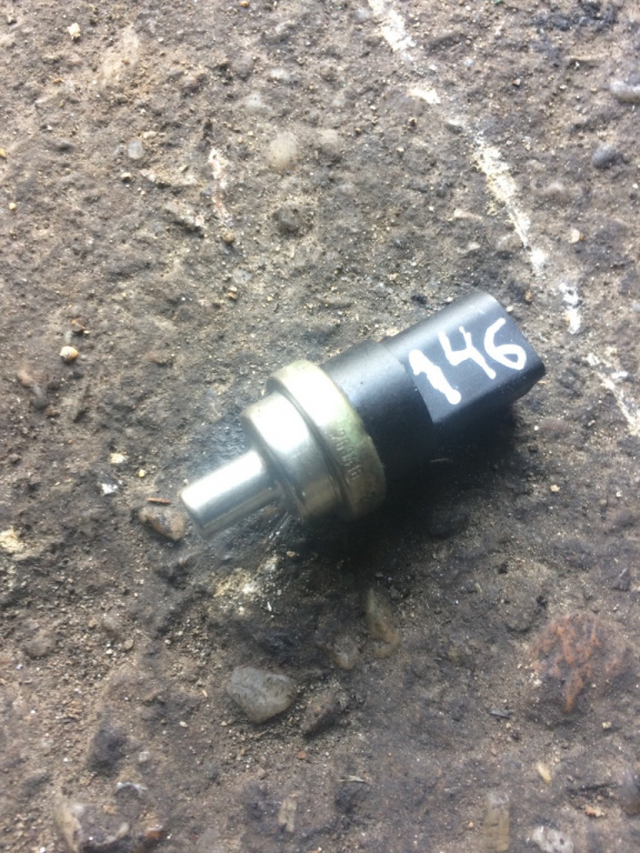 Senzor temperatura combustibil Volkswagen VW Golf 4 [1997 - 2006] Hatchback 5-usi 1.9 TDI MT (131 hp) (1J1)